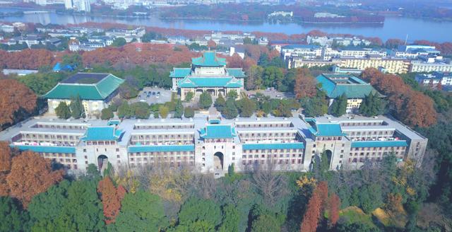 大學生科研項目課題有哪些機器人（大學生科研項目課題有哪些生物的）