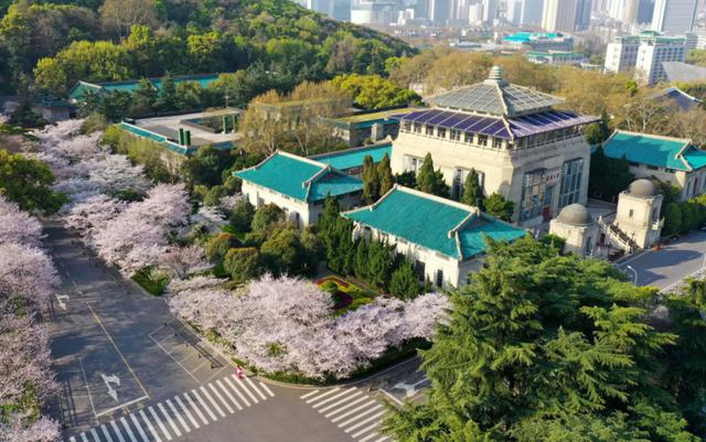 大學生科研項目課題有哪些機器人（大學生科研項目課題有哪些生物的）