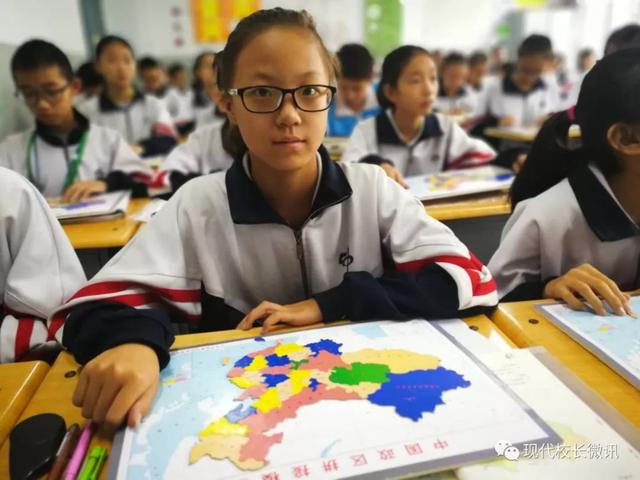 「直通校園」太原市教科研中心對萬柏林區(qū)實驗中學?！端季S導圖在地理生物教學中的應用》課題進行中期評估