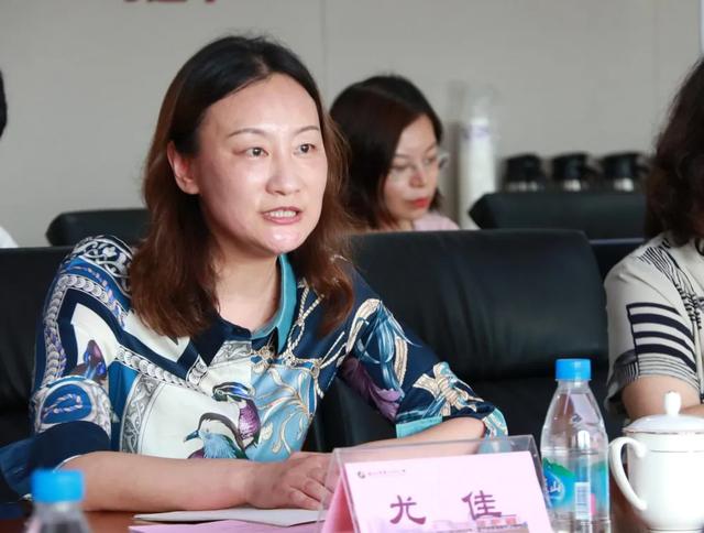 潛心課題研究同心筑夢，提升育人質量再譜華章（教研引領謀新篇,凝心聚力求發展）