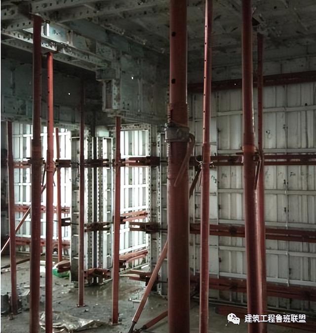 如何穿插提效縮短工期？中建項目示例（施工工藝程序簡單可快速施工縮短工期提前發揮工程效益）