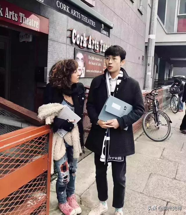 驕傲！24歲成都詩人獲愛爾蘭科克國際詩歌節最高獎，他的母校是…