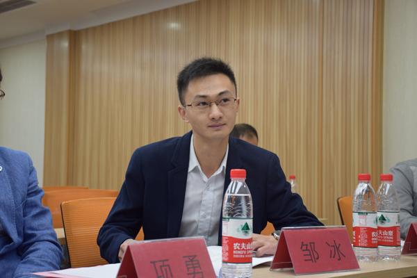 8支戰隊從這場5000人、750支隊伍的競賽中脫穎而出，總決賽倒計時！（n支隊伍淘汰賽決出1234名）"