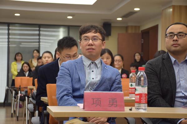 8支戰隊從這場5000人、750支隊伍的競賽中脫穎而出，總決賽倒計時！（n支隊伍淘汰賽決出1234名）"