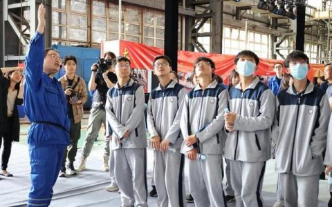 上海職校技能大賽新增機(jī)器人系統(tǒng)、網(wǎng)絡(luò)管理、建筑建模等項目（上海市工業(yè)技術(shù)學(xué)校工業(yè)機(jī)器人技術(shù)應(yīng)用）
