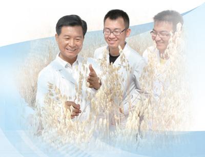 任長忠帶領團隊開展科研攻關——破譯裸燕麥基因密碼（講述·弘揚科學家精神）