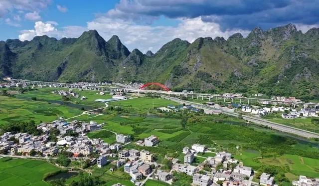 高端智庫這十年①丨領時代之先 中國特色新型智庫提供中國夢智力支撐