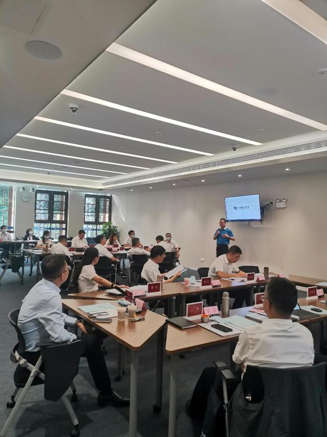 李景中廣州南方電網公司授課 首創情景模擬董事會培訓模式