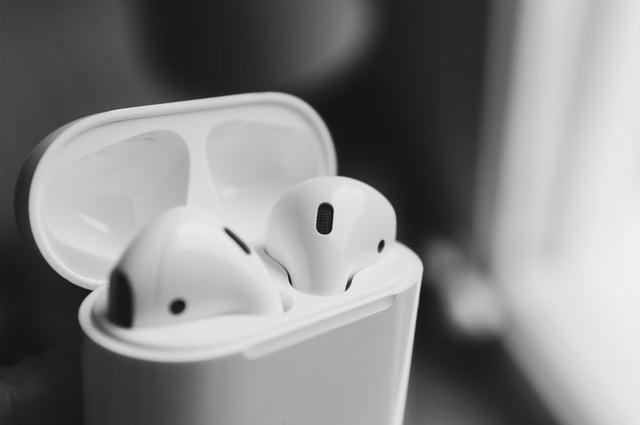 AirPods 固件大升級，媽媽再也不用擔心我弄丟耳機（airpods固件問題）